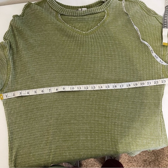 Cato Olive Ribbed Knit Top Size 14/16 - Picture 6 of 10